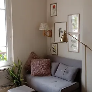 Authentic House Small, Bright And Calm , Paris France