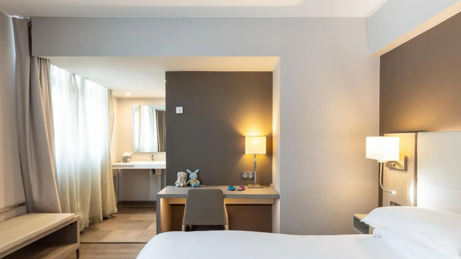 Ac Hotel By Marriott Marseille Prado Velodrome