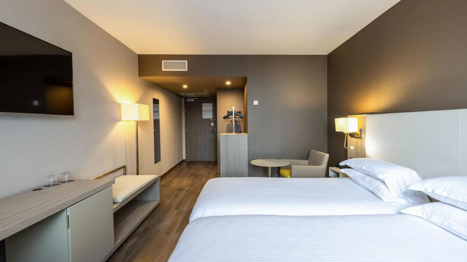 AC Hotel by Marriott Marseille Prado Vélodrome